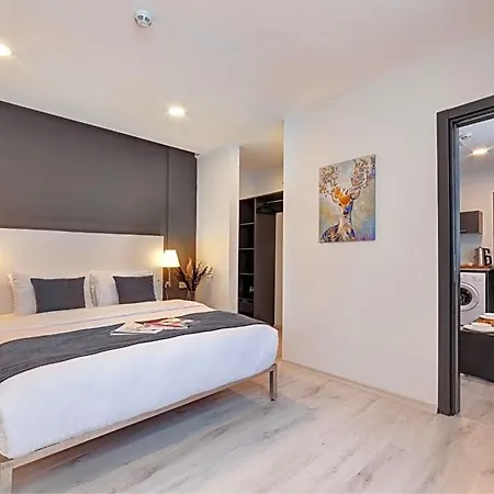 فندق مبيت وإفطار Lime Garden 3*