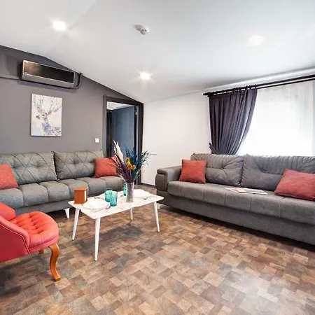 לינה וארוחת בוקר Lime Garden 2*